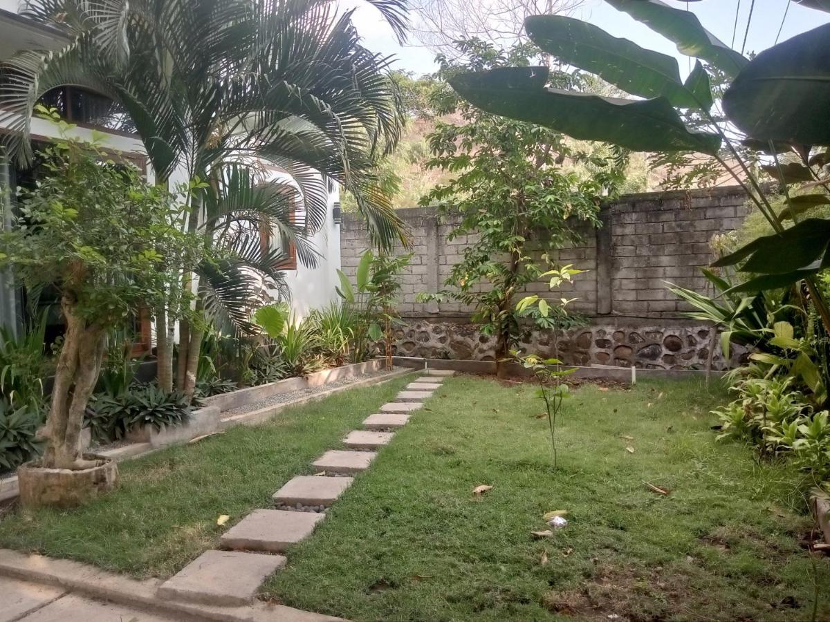 Warm Villas Lombok Kuta  Exterior foto